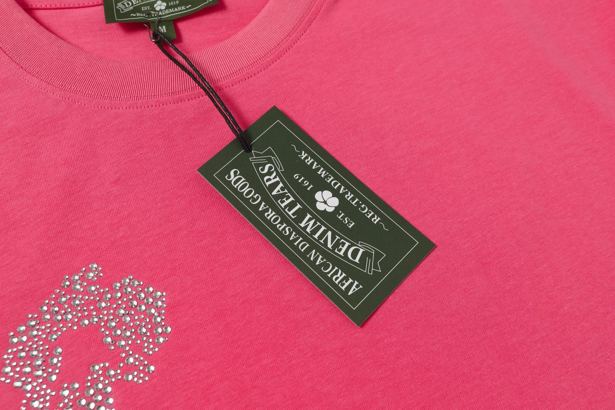 P104 205#DENIM TEARS Kapok European and American trendy brand high-quality crystal hot diamond short-sleeved suit Color: Black Gray Rose Red Size S-XL